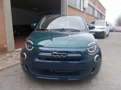 Nuova Fiat 500 65 CV (47 kW) 2026 Verde Berlina