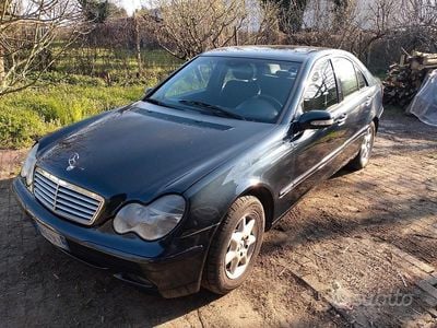 Usata Mercedes C200 2000 Blu Berlina