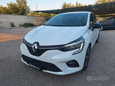 Usata Renault Clio V Evolution 101 CV (74 kW) 2023 Bianco Berlina