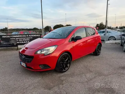 Usado Opel Corsa 90 HP (66 kW) 2016 Vermelho Citadino