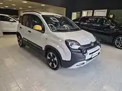 Usata Fiat Panda Cross Cross 69 CV (50 kW) 2025 Bianco met Utilitaria