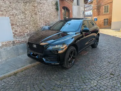 Usata Jaguar F-Pace R-Sport 180 CV (132 kW) 2021 Nero SUV