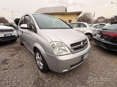 Usata Opel Meriva Cosmo 101 CV (74 kW) 2005 Grigio Monovolume