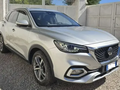 Usata MG HS Luxury 162 CV (119 kW) 2023 Argento SUV