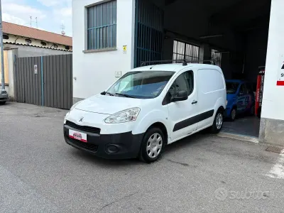 Usata Peugeot Partner 92 CV (67 kW) 2013 Bianco