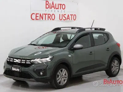 Usata Dacia Sandero Expression 101 CV (74 kW) 2023 Verde Berlina