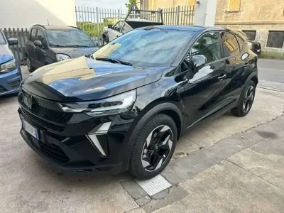 Usata Renault Captur Techno 101 CV (74 kW) 2025 Nero SUV