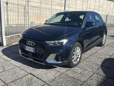 Usata Audi A1 Admired 116 CV (85 kW) 2019 Navarra tetto grigio SUV