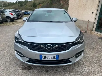 Usata Opel Astra Elegance 122 CV (89 kW) 2020 Grigio Berlina