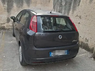 Usata Fiat Grande Punto 65 CV (47 kW) 2007 Grigio Utilitaria