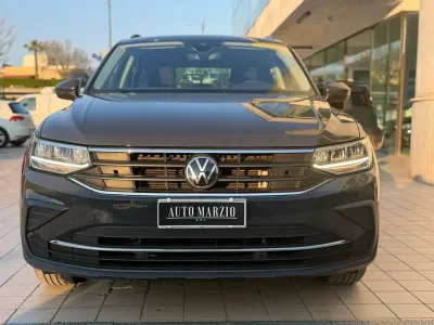Usata VW Tiguan Elegance 150 CV (110 kW) 2023 Grigio SUV