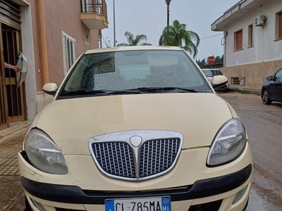 Usata Lancia Ypsilon 2004 Bianco Utilitaria