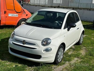 Begagnad Fiat 500 La Prima 70 HK (51 kW) 2023 Vit Halvkombi