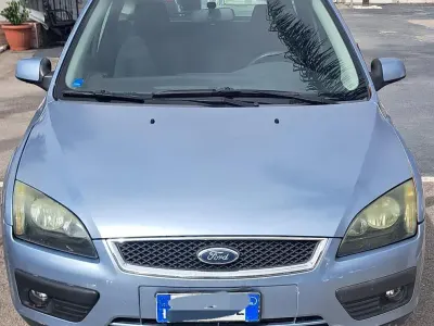 Usata Ford Focus S 116 CV (85 kW) 2005 Blu Station wagon