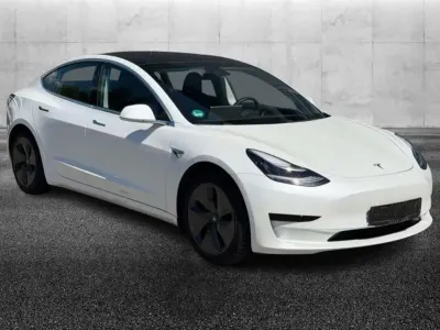 Usata Tesla Model 3 Standard Range 100 kW (136 CV) 2020 Bianco Berlina