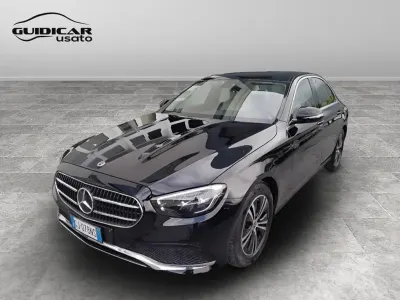 Begagnad Mercedes E200