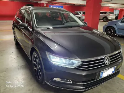 Usata VW Passat Executive 150 CV (110 kW) 2018 Grigio Station wagon