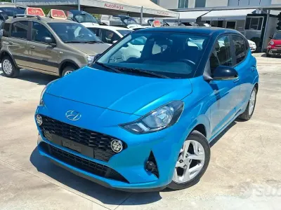 Usata Hyundai i10 67 CV (49 kW) 2020 Blu Utilitaria