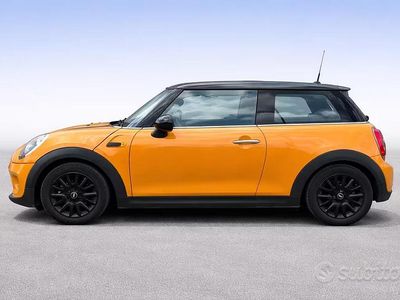 Usata Mini Cooper D Business 116 CV (85 kW) 2015 Arancione Utilitaria