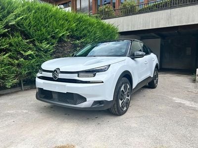 Nuova Citroën C4 2025 Alpine white SUV