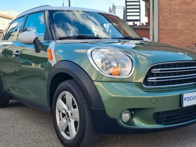Usata Mini One D Countryman Business 111 CV (81 kW) 2014 Verde SUV