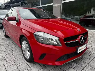 Usata Mercedes A200 136 CV (100 kW) 2017 Rosso Berlina