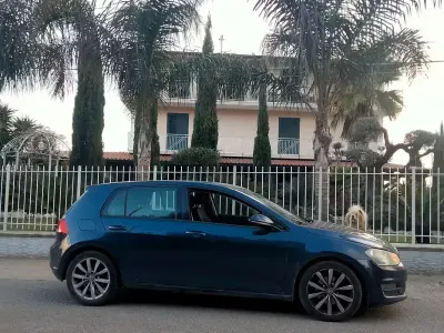 Usata VW Golf VII Highline 105 CV (77 kW) 2013 Blu Berlina