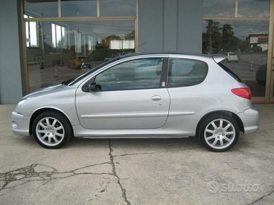 Grigio Usata 1999 Peugeot 206 GT Berlina | 9900 €