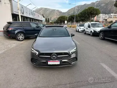 Usata Mercedes A180 Premium Plus 116 CV (85 kW) 2019 Grigio Berlina