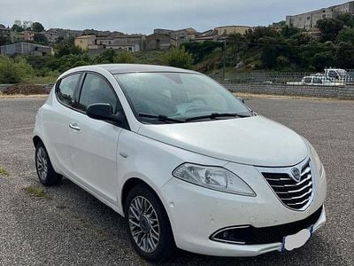 Usata Lancia Ypsilon S 95 CV (69 kW) 2012 Bianco Utilitaria