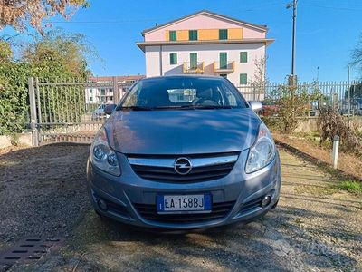 Usata Opel Corsa Sport 80 CV (58 kW) 2009 Grigio Berlina