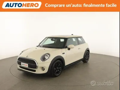 Usata Mini ONE 75 CV (55 kW) 2019 Bianco Utilitaria