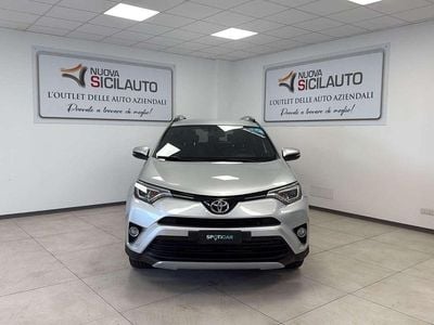 Usata Toyota RAV4 Style 143 CV (105 kW) 2016 Argento SUV