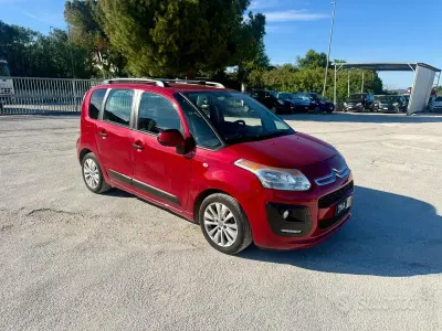 Usado Citroën C3 Picasso 95 CV (69 kW) 2015 Rojo Monovolumen