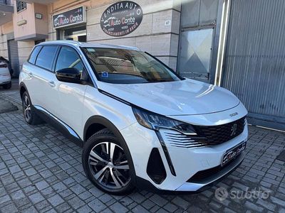 Usata Peugeot 5008 Allure 130 CV (95 kW) 2023 Bianco SUV