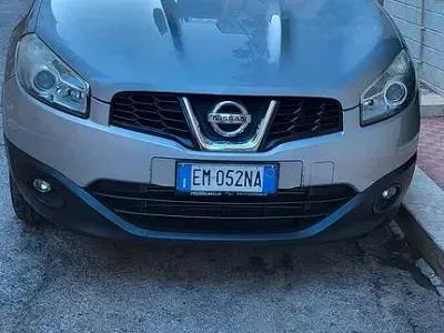 Usata Nissan Qashqai 131 CV (96 kW) 2012 Grigio SUV