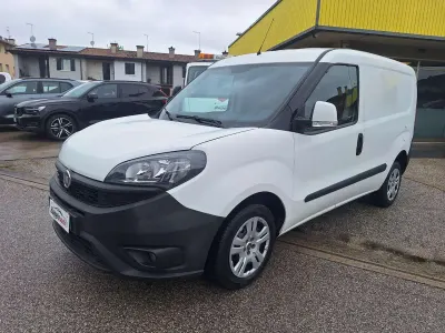 Usata Fiat Doblò 105 CV (77 kW) 2019 Bianco Monovolume