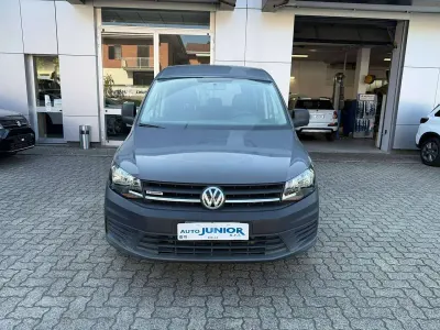 Usata VW Caddy 122 CV (89 kW) 2017 Grigio Monovolume