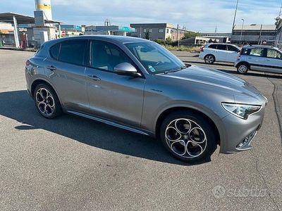 Usata Alfa Romeo Stelvio 209 CV (153 kW) 2021 Grigio SUV