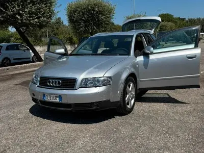 Usata Audi A4 130 CV (95 kW) 2003 Grigio Station wagon