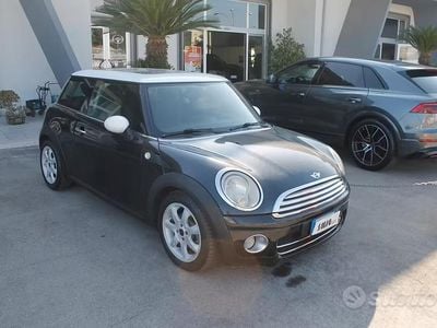 Usata Mini Cooper D 109 CV (80 kW) 2007 Nero Utilitaria
