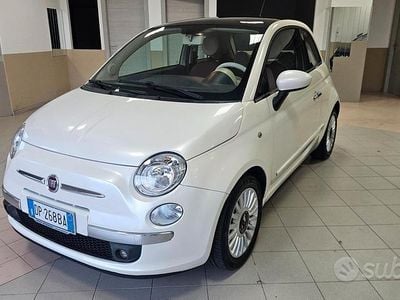 Begagnad Fiat 500 Lounge 69 HK (50 kW) 2008 Vit Sedan