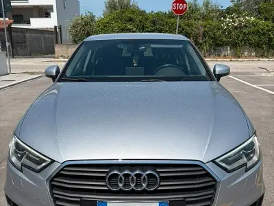 Usata Audi A3 Business 116 CV (85 kW) 2017 Grigio Berlina