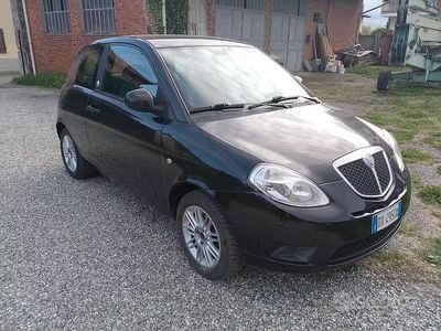 Usata Lancia Ypsilon 77 CV (56 kW) 2010 Nero Utilitaria