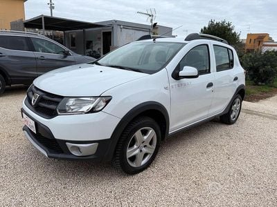 Usata Dacia Sandero Stepway 90 CV (66 kW) 2013 Bianco Berlina