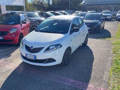 Usata Lancia Ypsilon Gold 69 CV (50 kW) 2021 Bianco Utilitaria