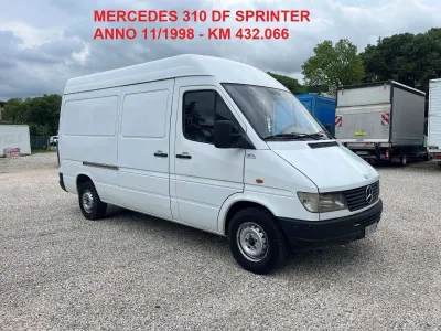 Usata Mercedes Sprinter 102 CV (75 kW) 1998 Bianco Furgone