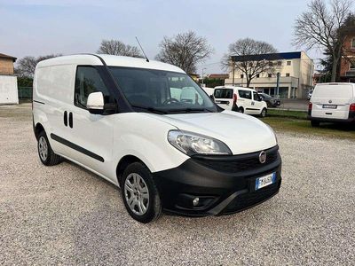 Usata Fiat Doblò 95 CV (69 kW) 2017 Bianco Monovolume