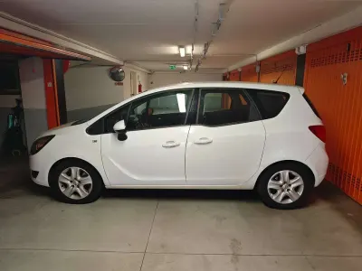 Usata Opel Meriva 95 CV (69 kW) 2014 Bianco Monovolume
