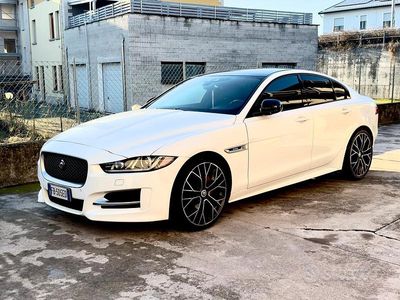 Usata Jaguar XE R-Sport 180 CV (132 kW) 2016 Bianco Berlina